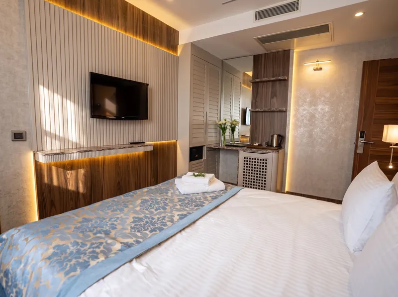 Rooms 4