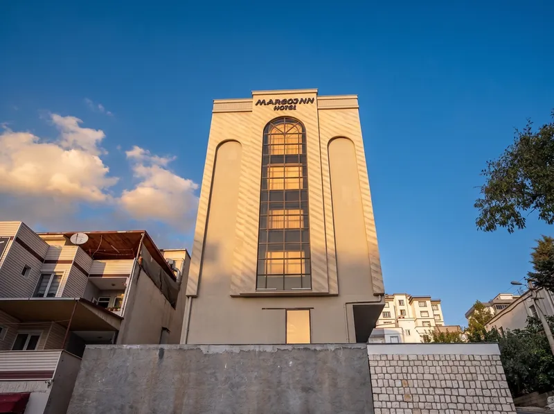 Exterior 3